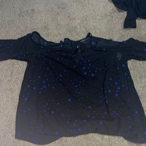 blue star black flowy long sleeve